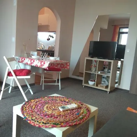 דירה Studio Margrette Lazuren Bryag